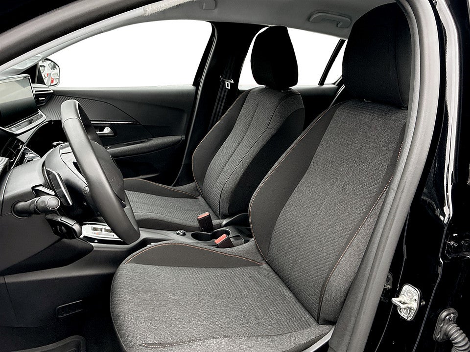 Bild på Peugeot 208 Style Hybrid 100hk Aut CARPLAY BACKSENSORER