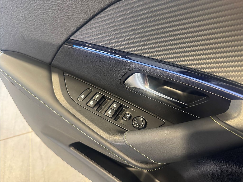 Bild på Peugeot 2008 GT 1.2 PT 130hk Aut - B-KAMERA, CARPLAY