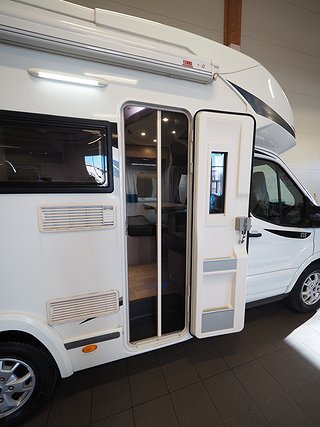 Husbil-halvintegrerad Chausson Flash 515 12 av 15
