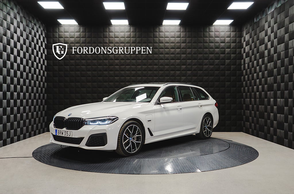BMW 530e xDrive M Sport / Panorama / SE SPEC