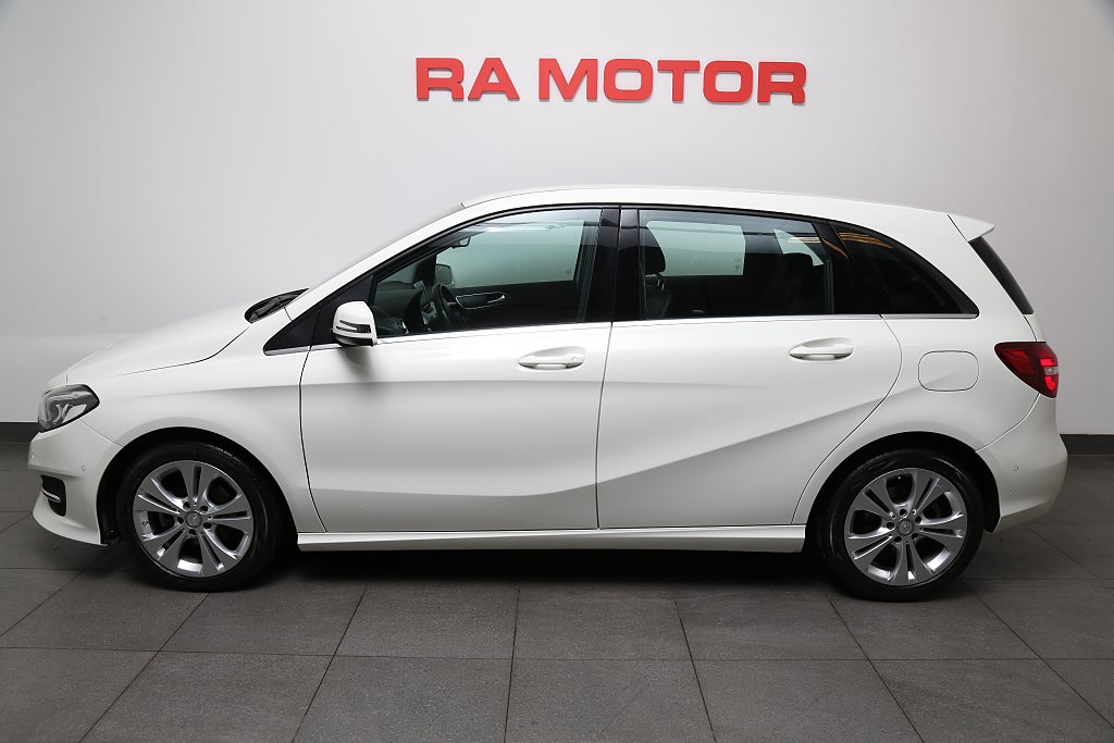 Mercedes-Benz B 180 d 7G-DCT Urban 2016