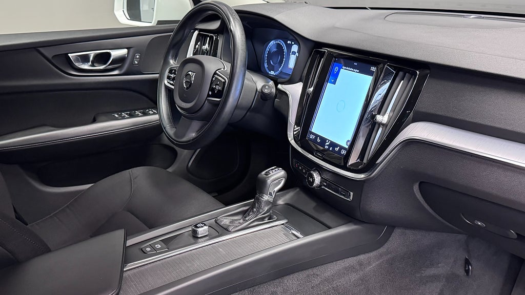Volvo V60 Cross Country 2020 - miniatyr 7