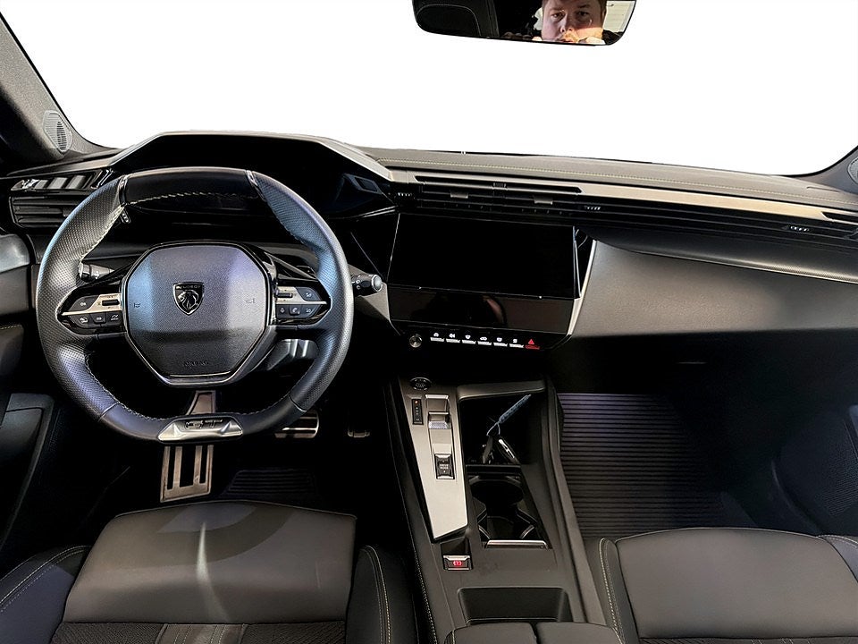 Bild på Peugeot 308 5D GT 1.2 PT 130hk Aut - 360,ELSTOL,CARPLAY