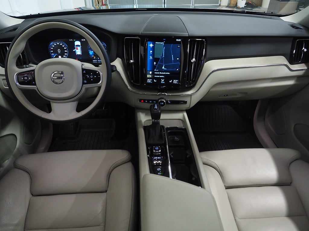 Volvo XC60 D5 AWD Geartronic Inscription Polestar Pano Skinn Navi 2018