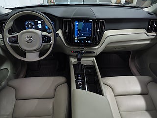 SUV Volvo XC60 16 av 25