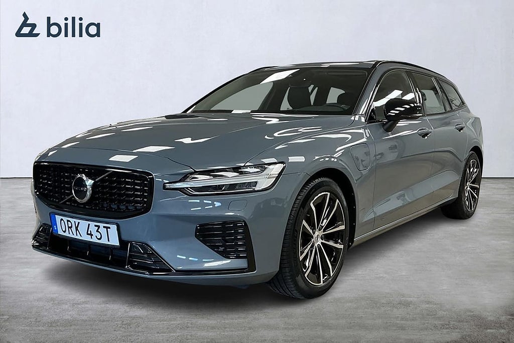 Volvo V60 Recharge T6 II Plus Dark Klimatpaket Pano Drag