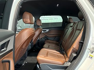 SUV Audi Q7 5 av 16