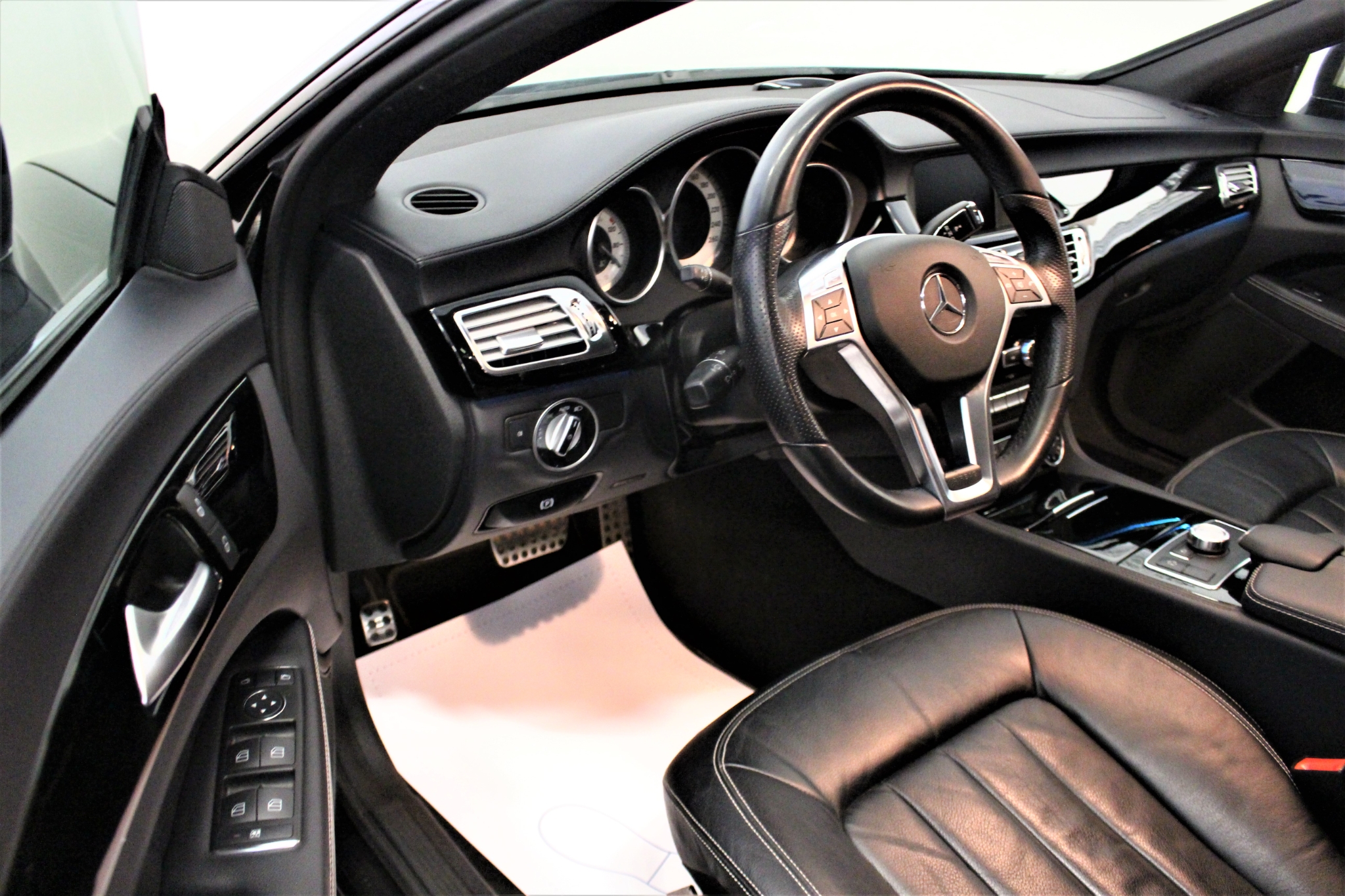 Mercedes-Benz CLS 2012, bild 7/38