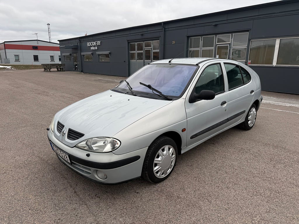 Renault Mégane Renault Mégane 1.4 Manuell | NYBES | NYSERVAD | 9212Mil
