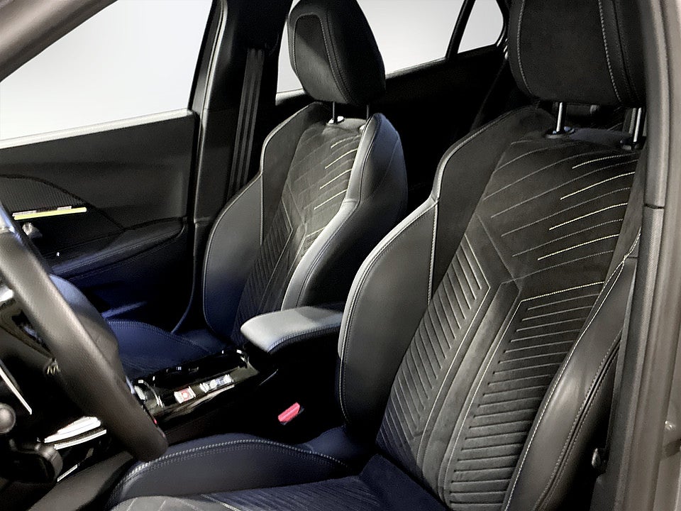 Bild på Peugeot 2008 GT 1.2 PT 130hk Aut B-KAMERA CARPLAY