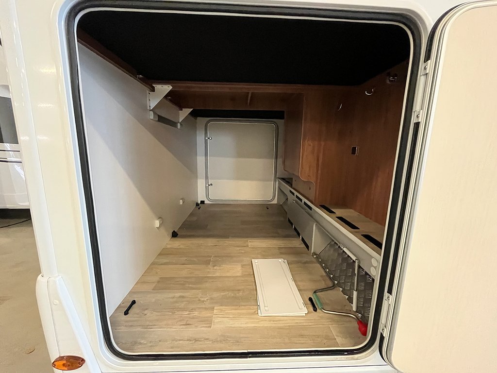 Pilote G740GJ / Alde / Litium / Backkamera - Pilote