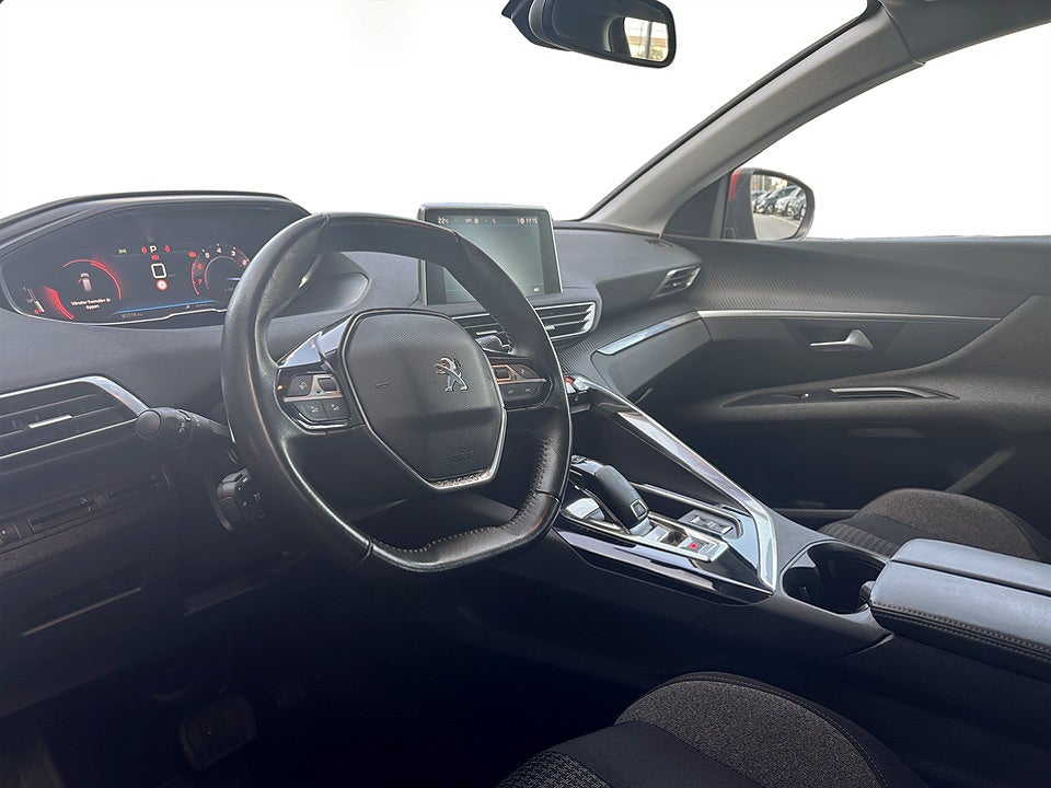 Bild på Peugeot 3008 Active Pack 1.2 PT 130hk Aut P-SENSORER NAVI