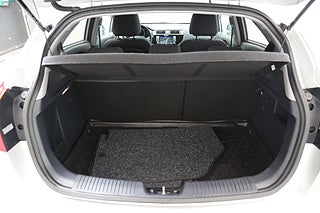 Halvkombi Kia Rio 22 av 23