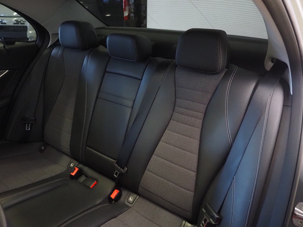 Mercedes-Benz E 220 d 9G-Tronic Avantgarde | Pano | Kamera | Drag | Nav 2018