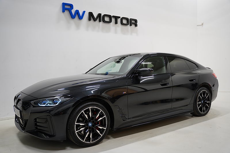 Halvkombi BMW i4 1 av 34