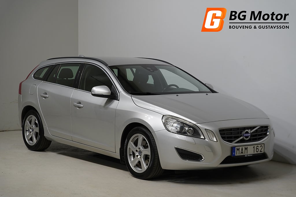 Volvo V60 D2 116HK Momentum Drag/Värmare/P-sensorer