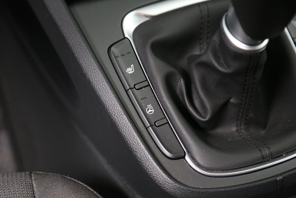 Hyundai Kona 1,0 T-GDI iMT 120hk Essential CarPlay P-sensor Kamera