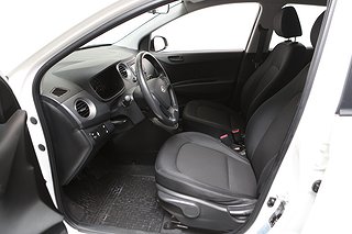 Halvkombi Hyundai i10 8 av 19
