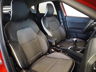 SUV Renault Captur 10 av 24
