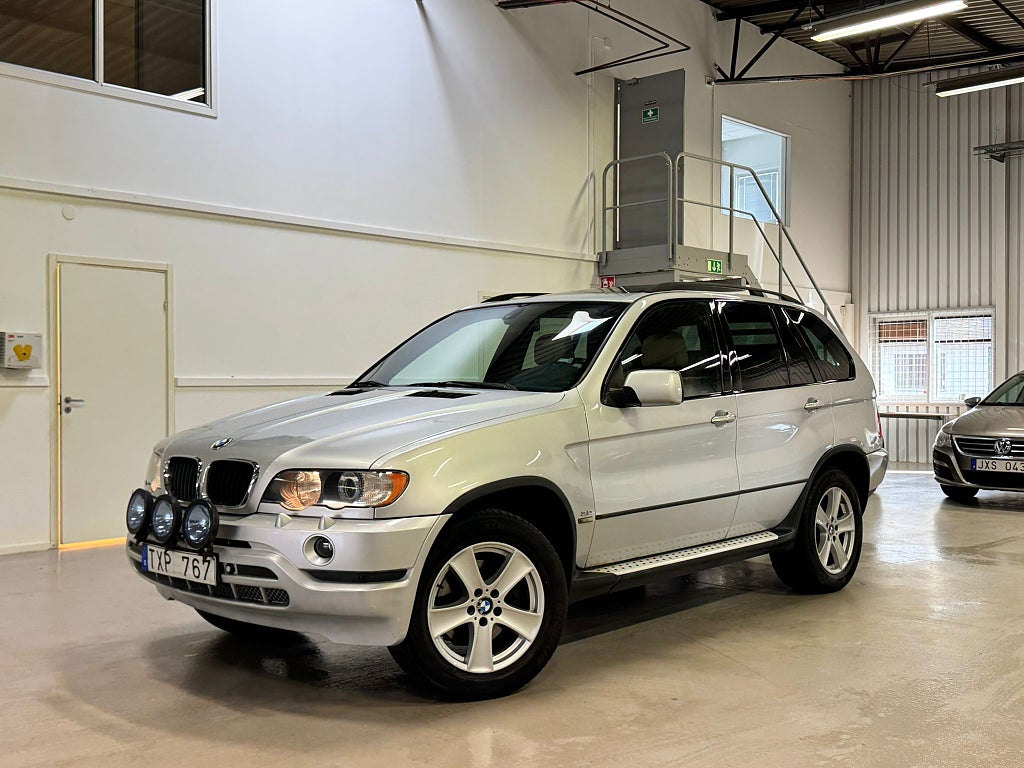 BMW X5 3.0i Sport line 231hk 2003 / TAKLUCKA / NAVI / DRAG