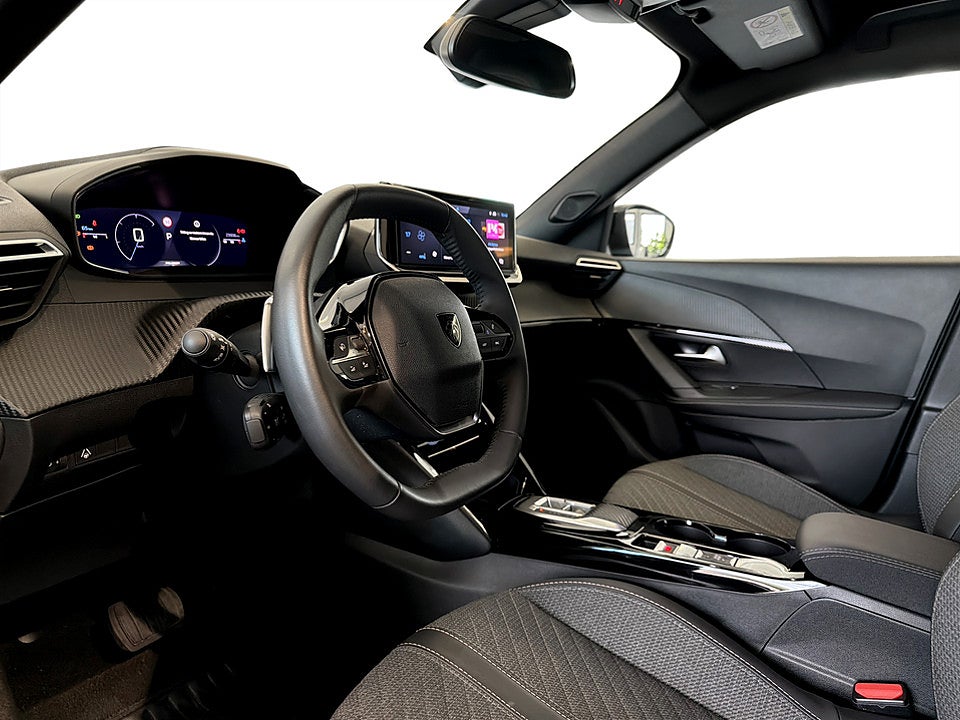Bild på Peugeot 2008 Allure 1.2 PT 130hk Aut B-KAMERA CARPLAY