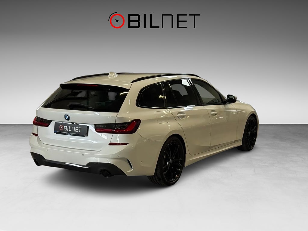 BMW 330e xDrive Touring Aut M Sport 19" Drag HiFi Mineralvit Met