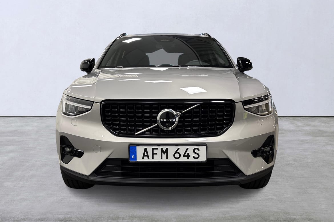 Volvo XC40 B3 FWD Bensin Plus Dark 2025, bild 7/10