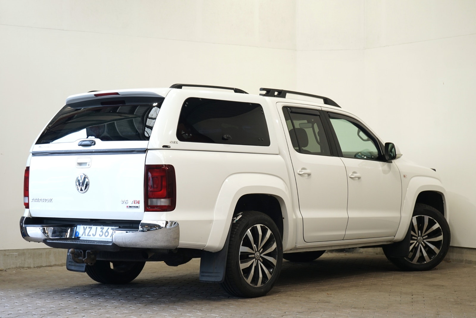 Volkswagen Amarok 3.0 V6 TDI 4M Highline B-kamera Kåpa Värmare 224hk 2018 - miniatyr 4