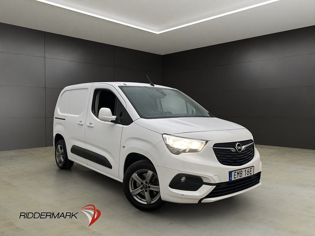 Opel Combo 1.5HDi Värmare CARPLAY Farthållare B-Kamera MOMS