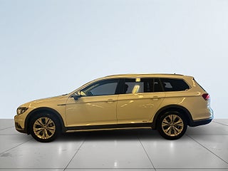 Volkswagen Passat Alltrack 2.0 TDI 4Motion Alltrack Sov-däck/Drag/Mok-värm/D-värm – bild 4