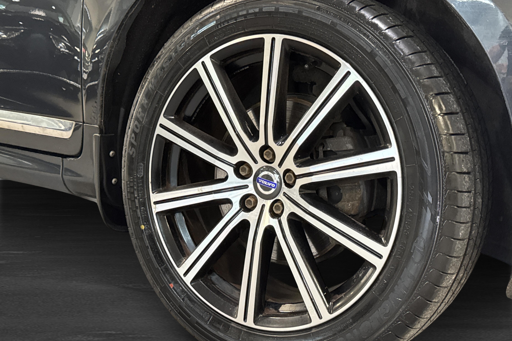 Volvo XC60 2015, photo 7/39