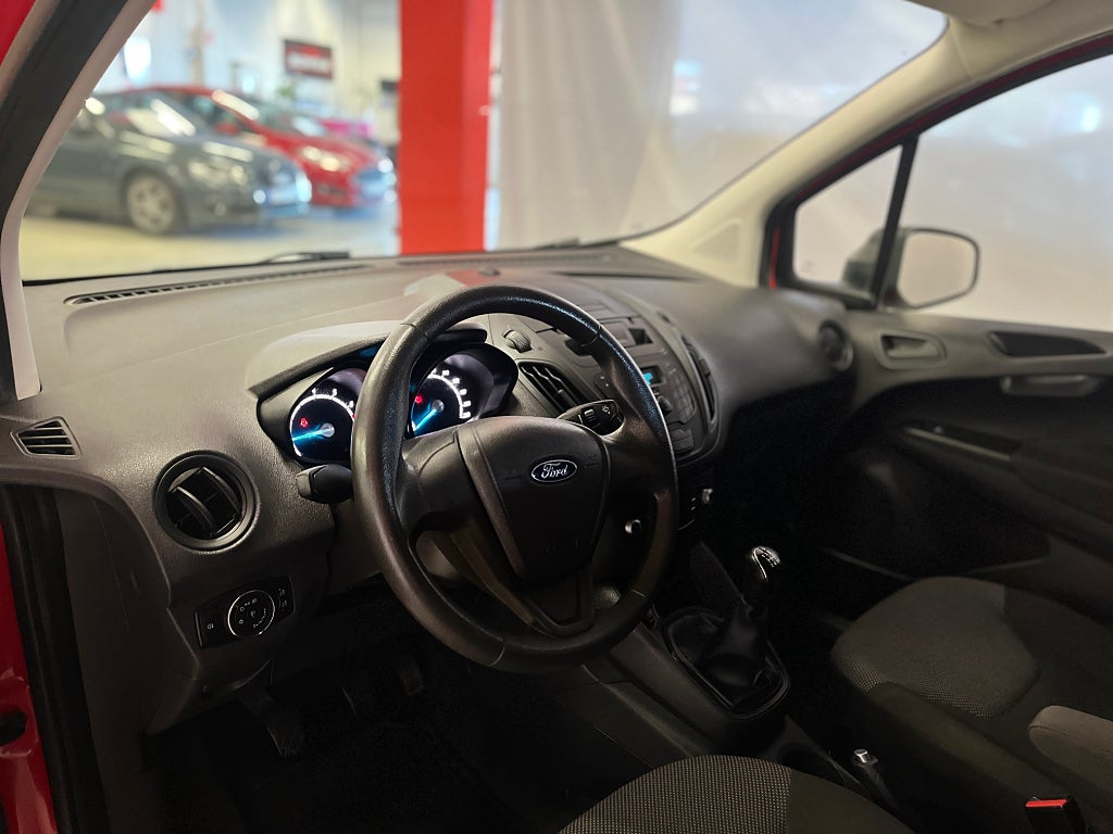 Ford Transit Courier 2018 - miniatyr 10