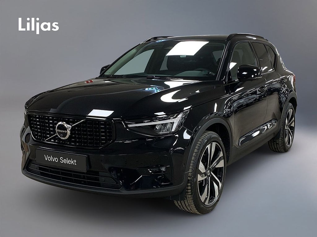 Volvo XC40 B4 FWD Bensin Ultra Dark//360-Kamera//Drag//