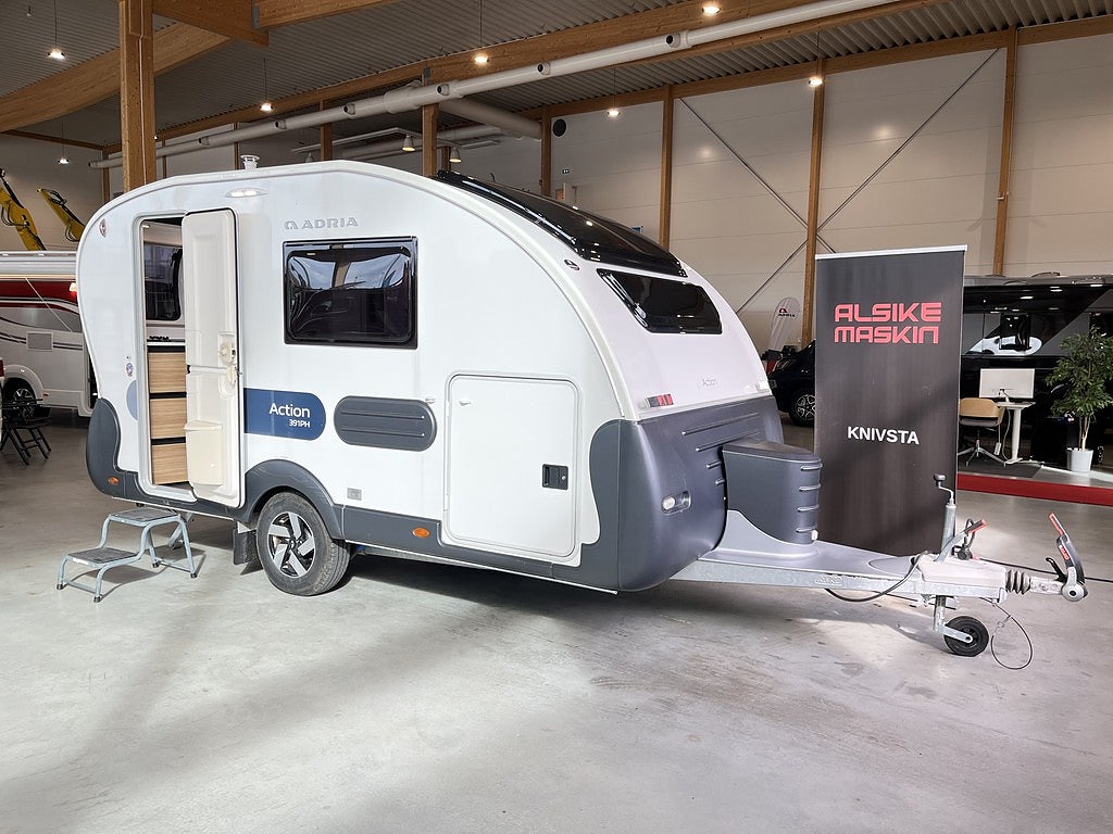 Adria Action 391 PH / 1300kg / Elektrisk Golvvärme/ Plus Paket