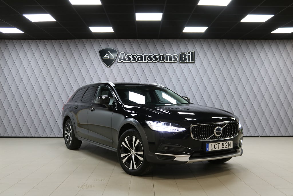 Volvo V90 Cross Country B4 AWD Harman/Kardon Skinn Drag Navigation Elsäten MOMS