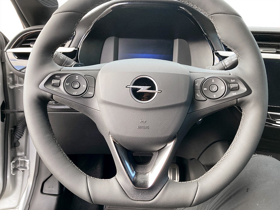 Bild på Opel Corsa GS 1.2 PT 100hk Aut SENSORER CARPLAY