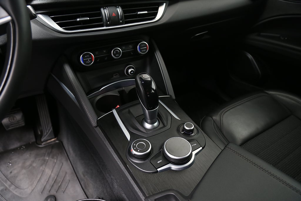 Alfa Romeo Stelvio 2,0 Turbo 16V Q4 200hk AWD Aut 2018