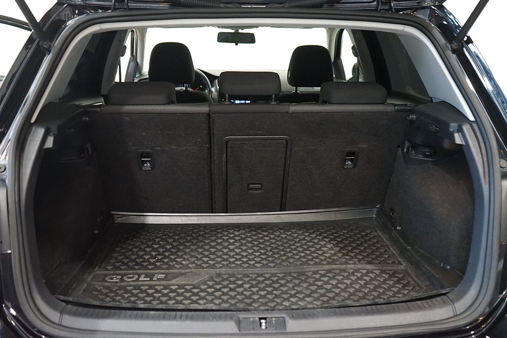 Volkswagen Golf 5-dörrar 1.6 TDI Automat Dragkrok Carplay 116hk