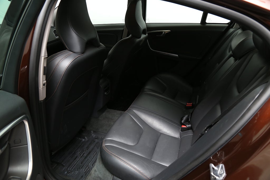 Volvo S60 Cross Country D4 190hk Summum BE VOC Dragkrok 2016