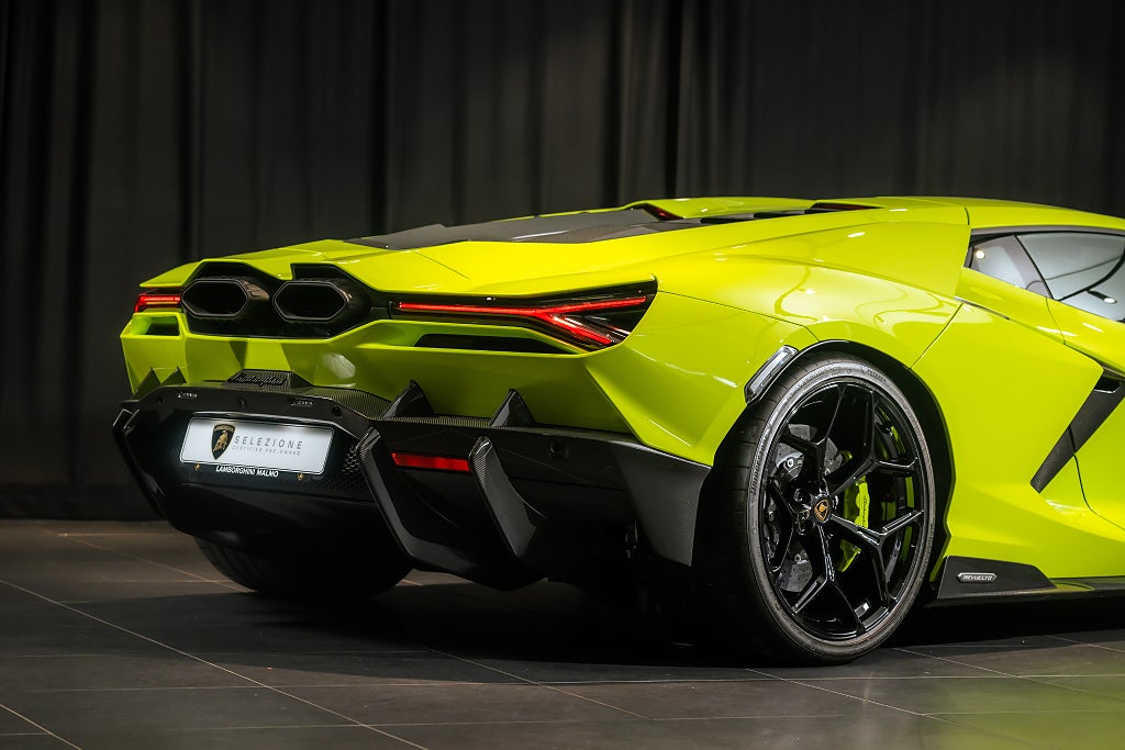 Gallery image 24 of 28