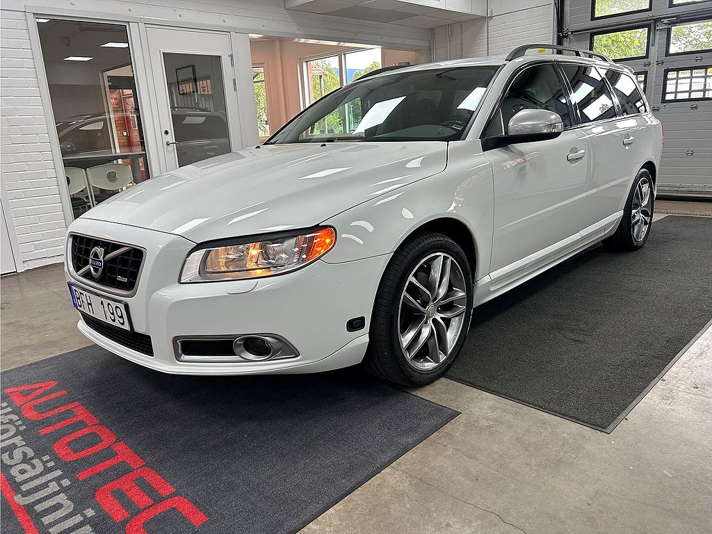 Volvo V70 2.5FT 231 R-Design