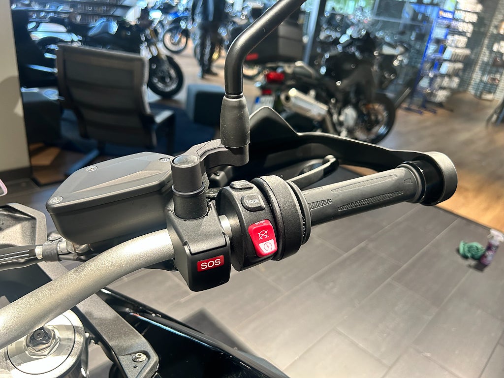 BMW F900GS 3,45%/141 mil/Wunderlich/Toppbox/Pakethållare