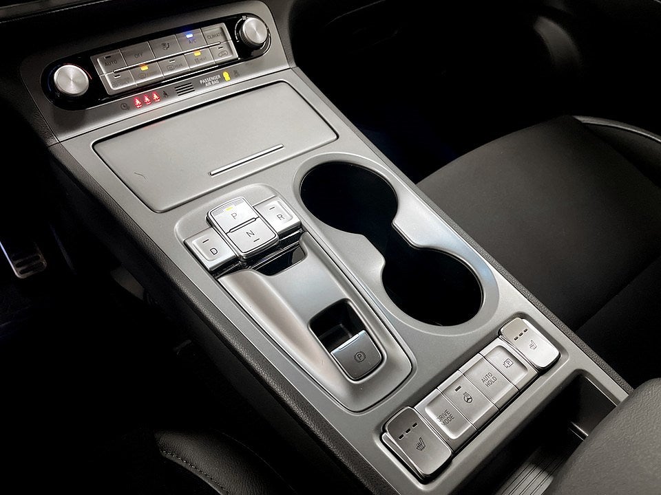 Bild på Hyundai Kona EV Essential 64 kwh 204hk Aut - B-KAMERA, KRELL