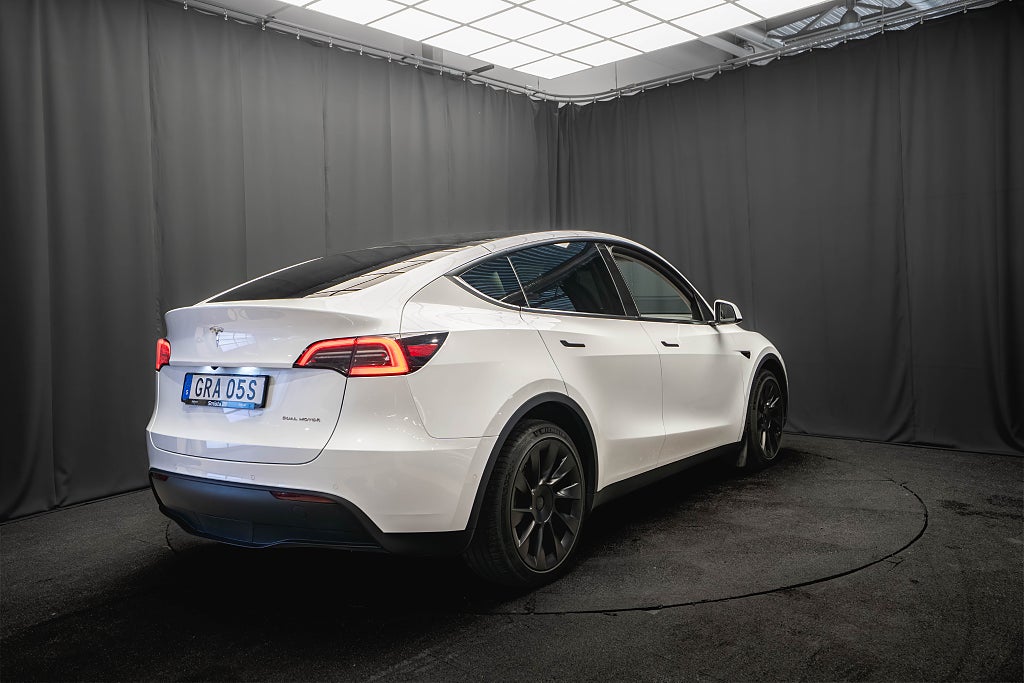 Tesla Model Y Long Range AWD 20'' DRAG PANO LÄDER 1-ÄGARE MOMS
