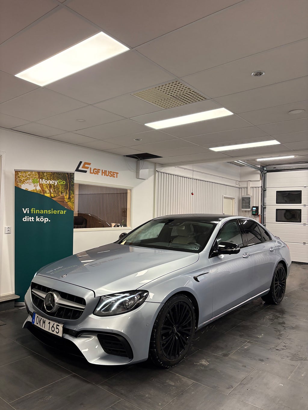 Mercedes-Benz E 220 d 9G-Tronic WIDESCREEN (E63 OPTIK) 