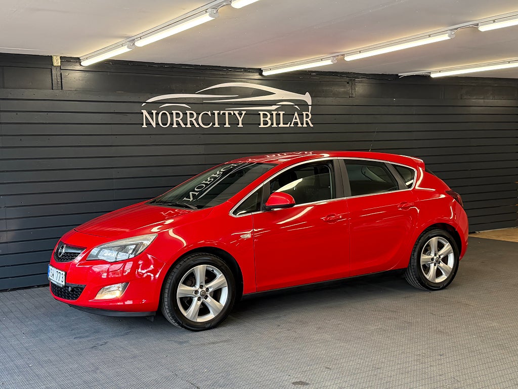 Opel Astra 1.4 Turbo Enjoy / Nybesiktigad / AC