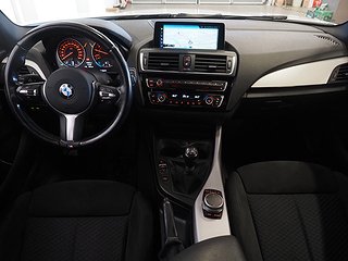 Halvkombi BMW M140i 16 av 22