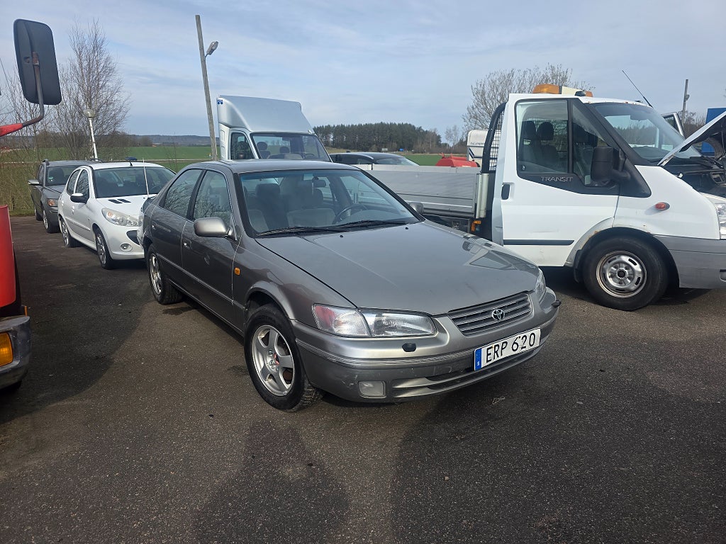 Toyota Camry 2.2