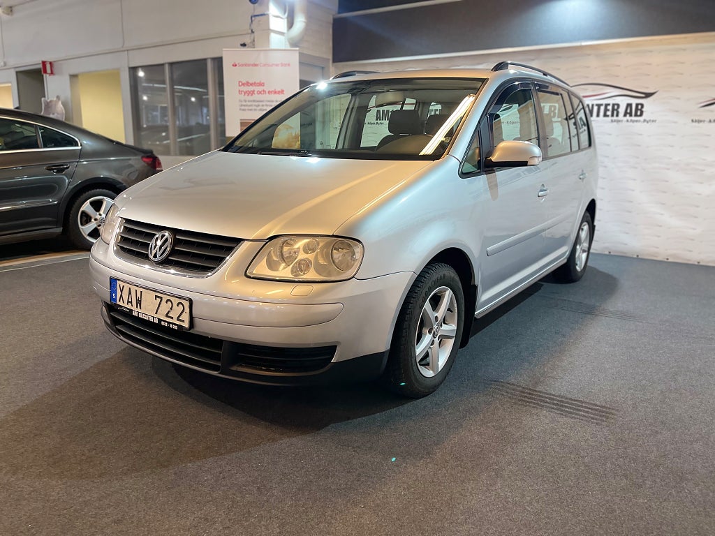 Volkswagen Touran 1.6 FSI Automat 115hk Nybesiktad