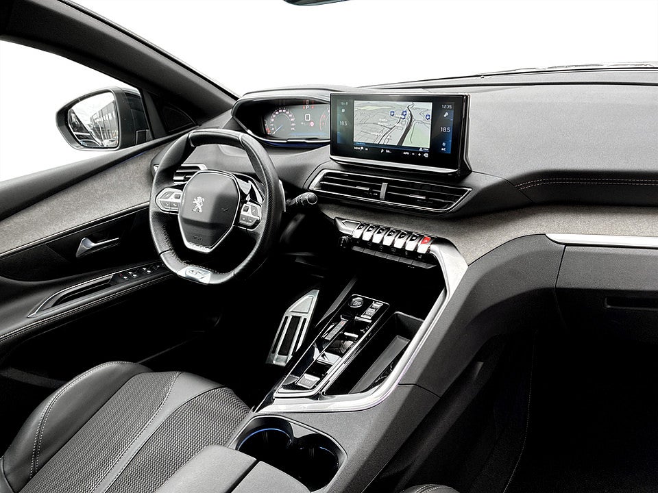 Bild på Peugeot 5008 GT 1.2 PT 130hk Aut 7-SITS B-KAMERA CARPLAY